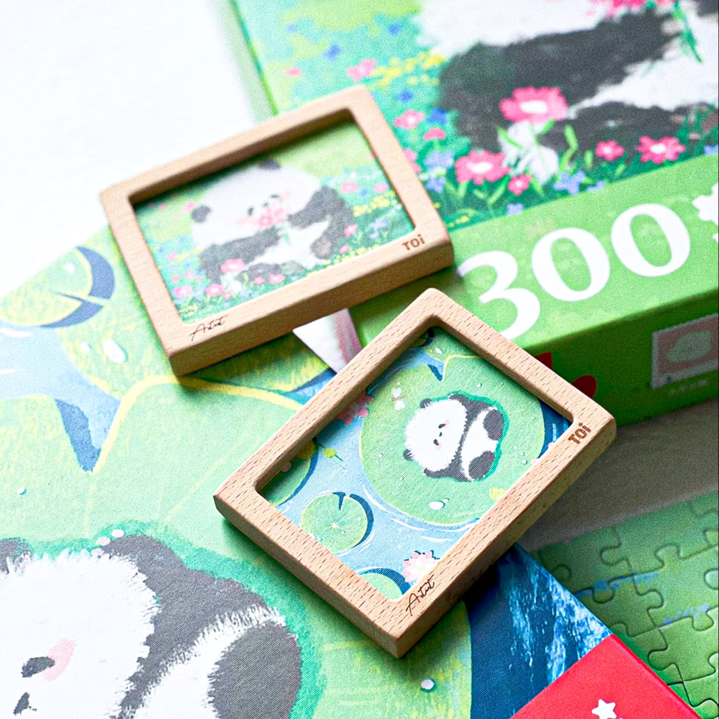 Panda Hua Hua's Observation Journal II 300 Piece Jigsaw Puzzle